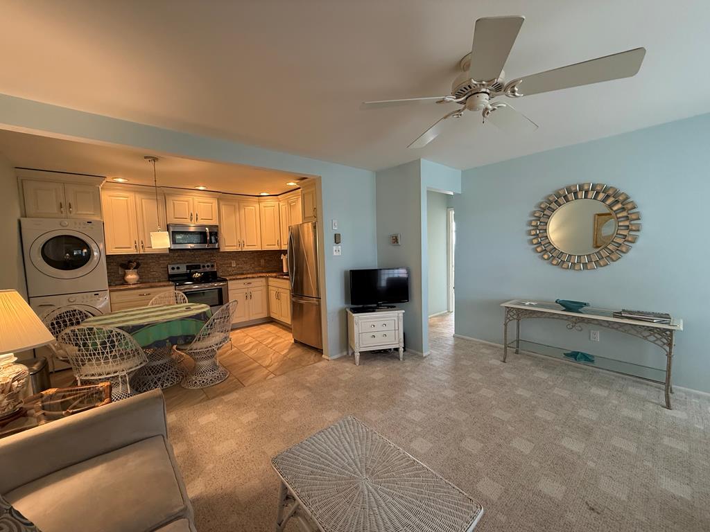 1351 D. Illinois Avenue | Photo 5