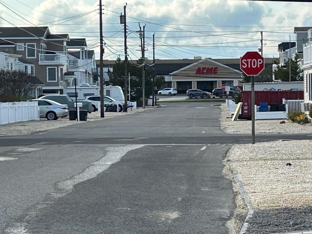 107 E. Seabreeze Drive, Peahala Park (Ocean Block)