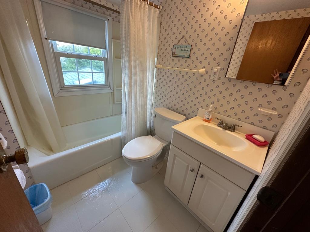 107 E. Seabreeze Drive, Peahala Park (Ocean Block)