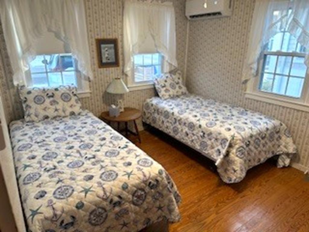 107 E. Seabreeze Drive, Peahala Park (Ocean Block)