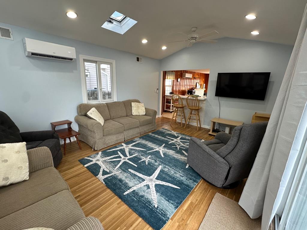 107 E. Seabreeze Drive, Peahala Park (Ocean Block)