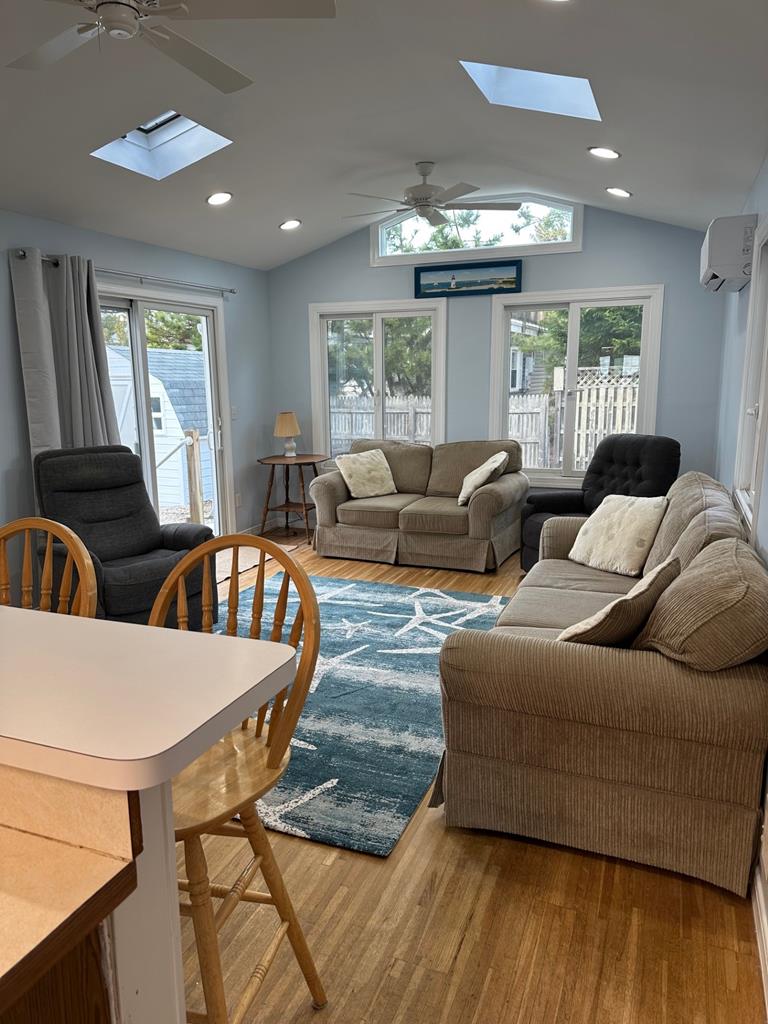 107 E. Seabreeze Drive, Peahala Park (Ocean Block)