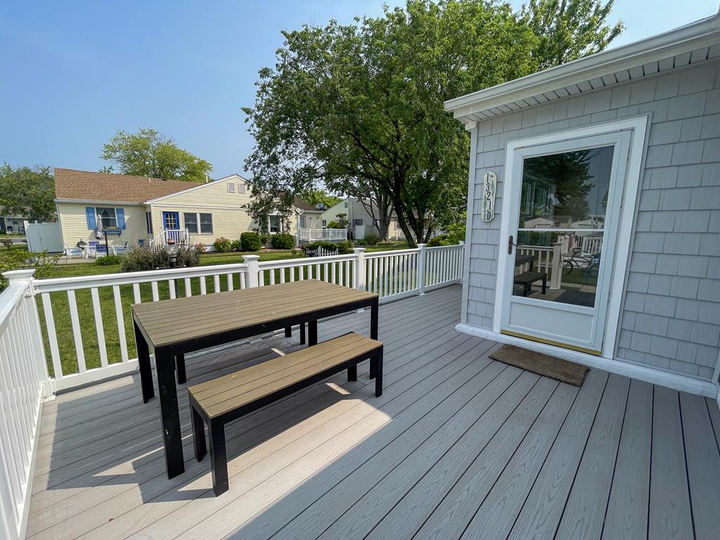 Illinois Avenue Hideaway | Photo 4