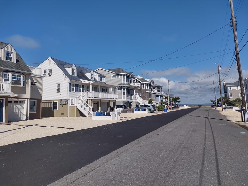 26 W Oceanview Drive (91st), Peahala Park (Bay Side)