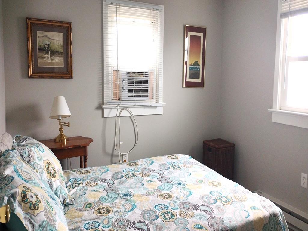 26 W Oceanview Drive (91st), Peahala Park (Bay Side)