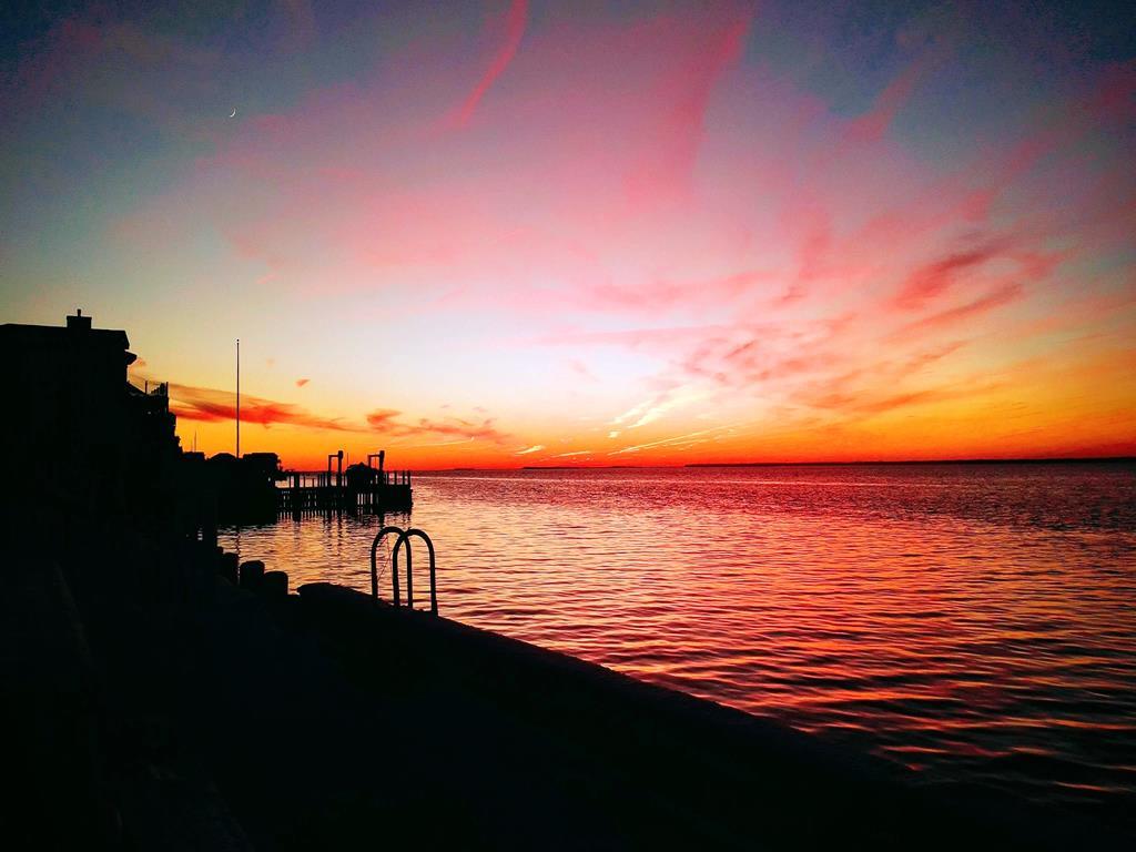 26 W Oceanview Drive (91st), Peahala Park (Bay Side)