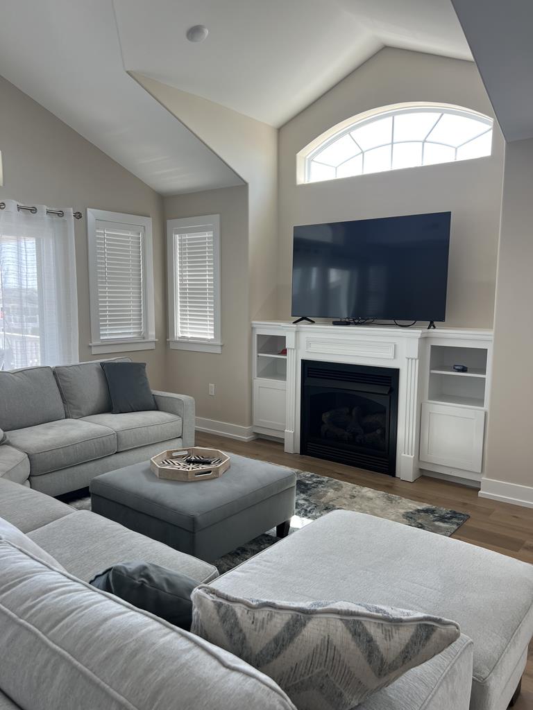 202 39th Street - Picture 