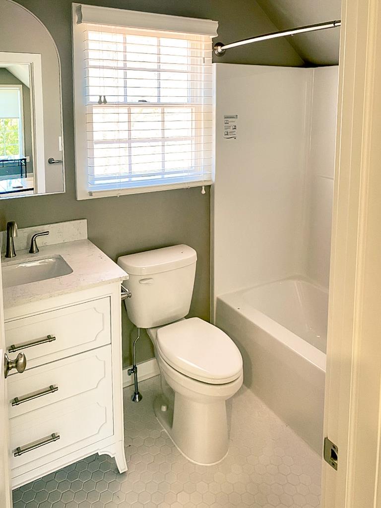 685 Socs Lane Garage Apt | Photo 12