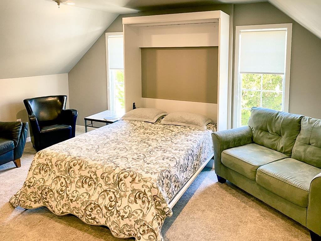 685 Socs Lane Garage Apt | Photo 9