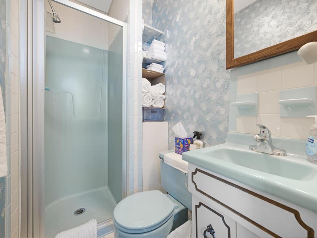 https://realtimerental.com/rrv10/RentalPhotos/1252/1252965.5.jpg