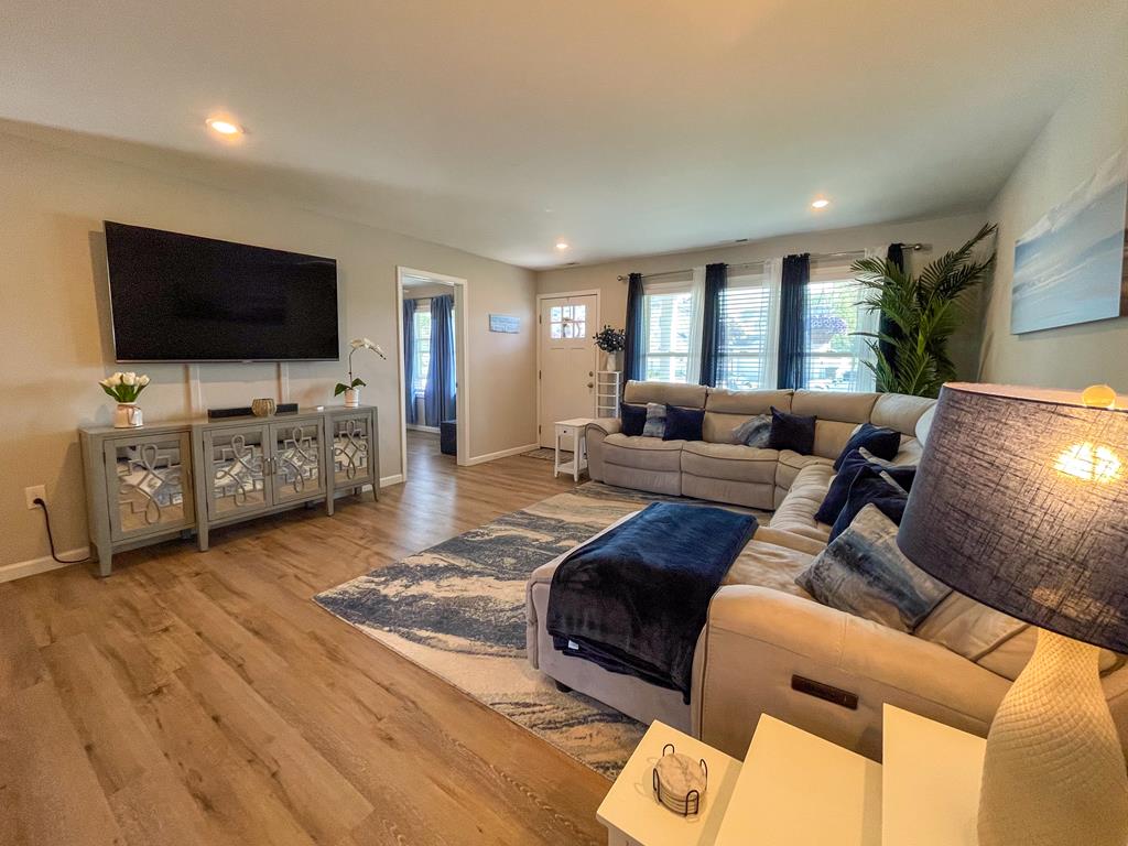 1203 Emerson Avenue | Photo 5