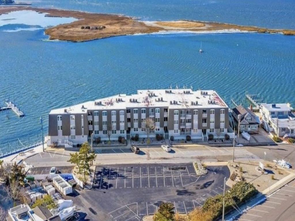 310 S. West Avenue, Beach Haven (Bay Side)