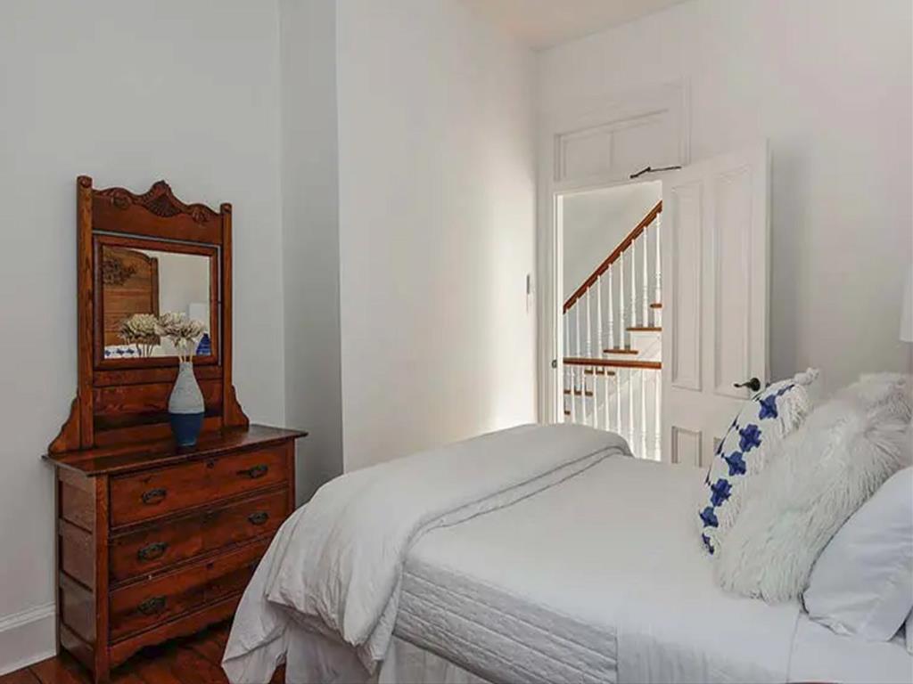 The Ashley Rose - A Beautiful 7 Bedroom Home! | Photo 14