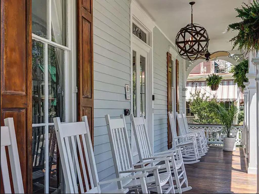 The Ashley Rose - A Beautiful 7 Bedroom Home! | Photo 4