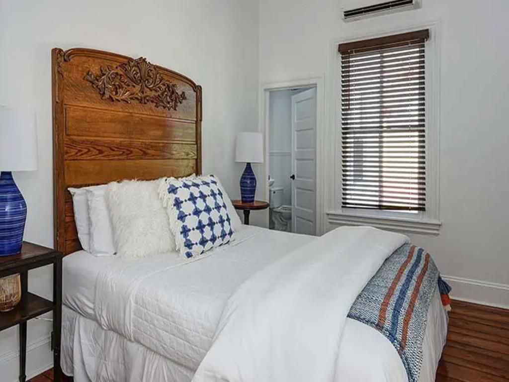 The Ashley Rose - A Beautiful 7 Bedroom Home! | Photo 22