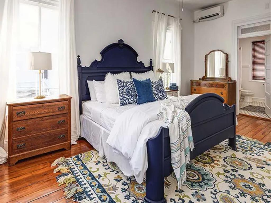The Ashley Rose - A Beautiful 7 Bedroom Home! | Photo 23
