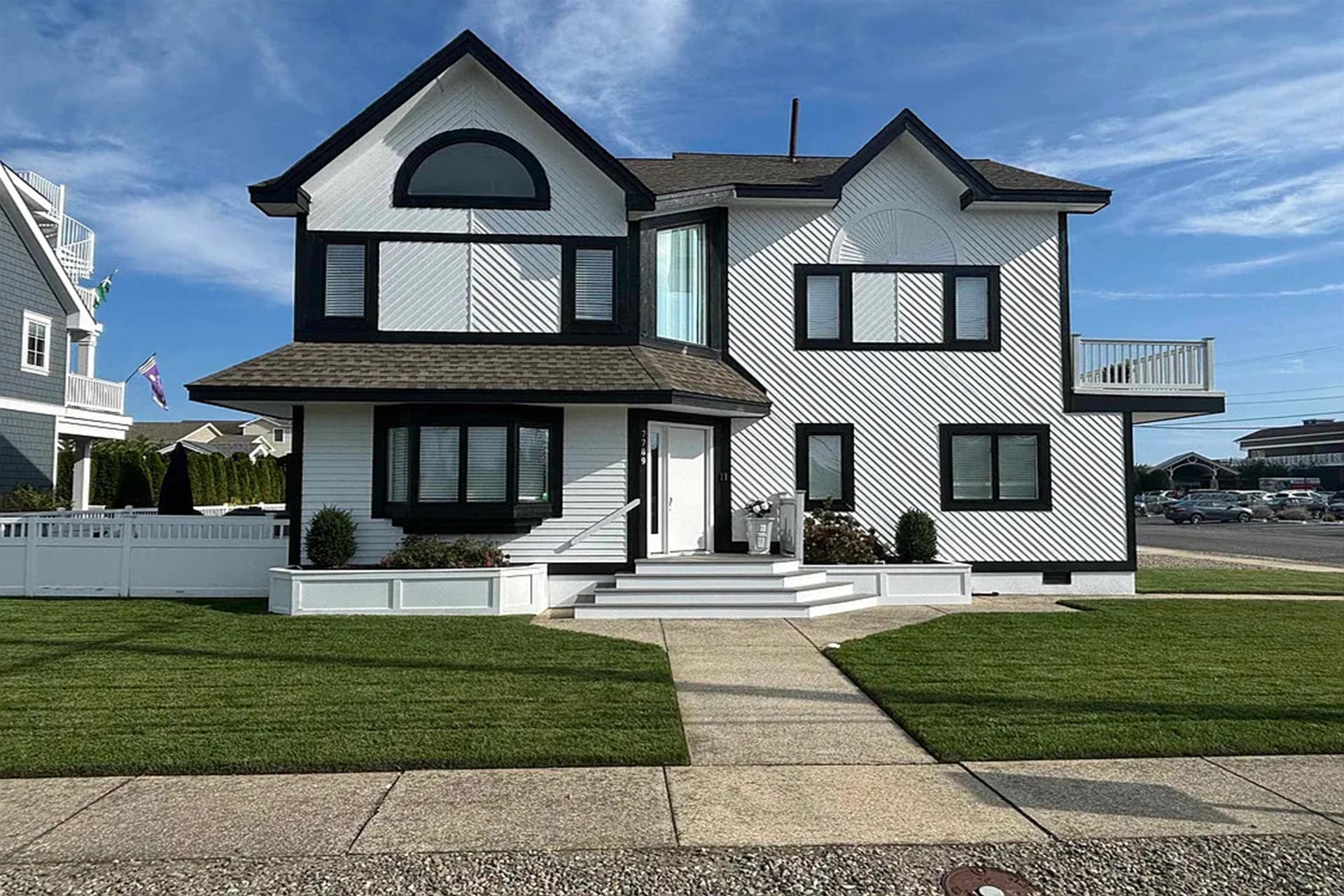  , Avalon