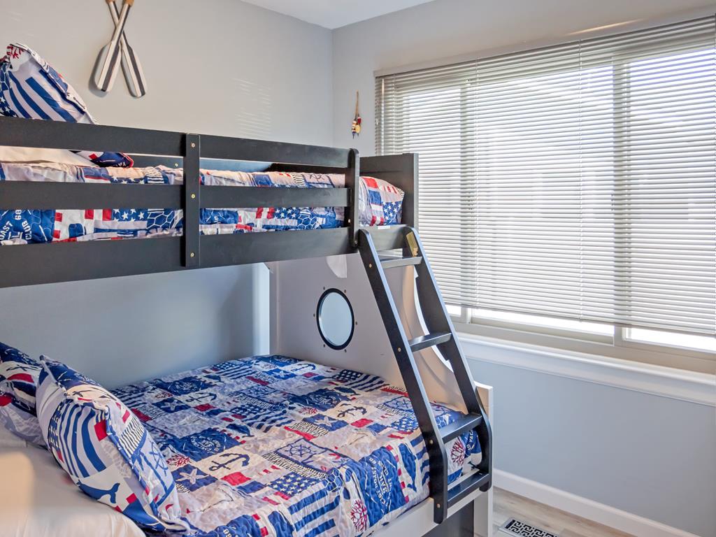 203 Shadeland Avenue, Villas | Photo 17