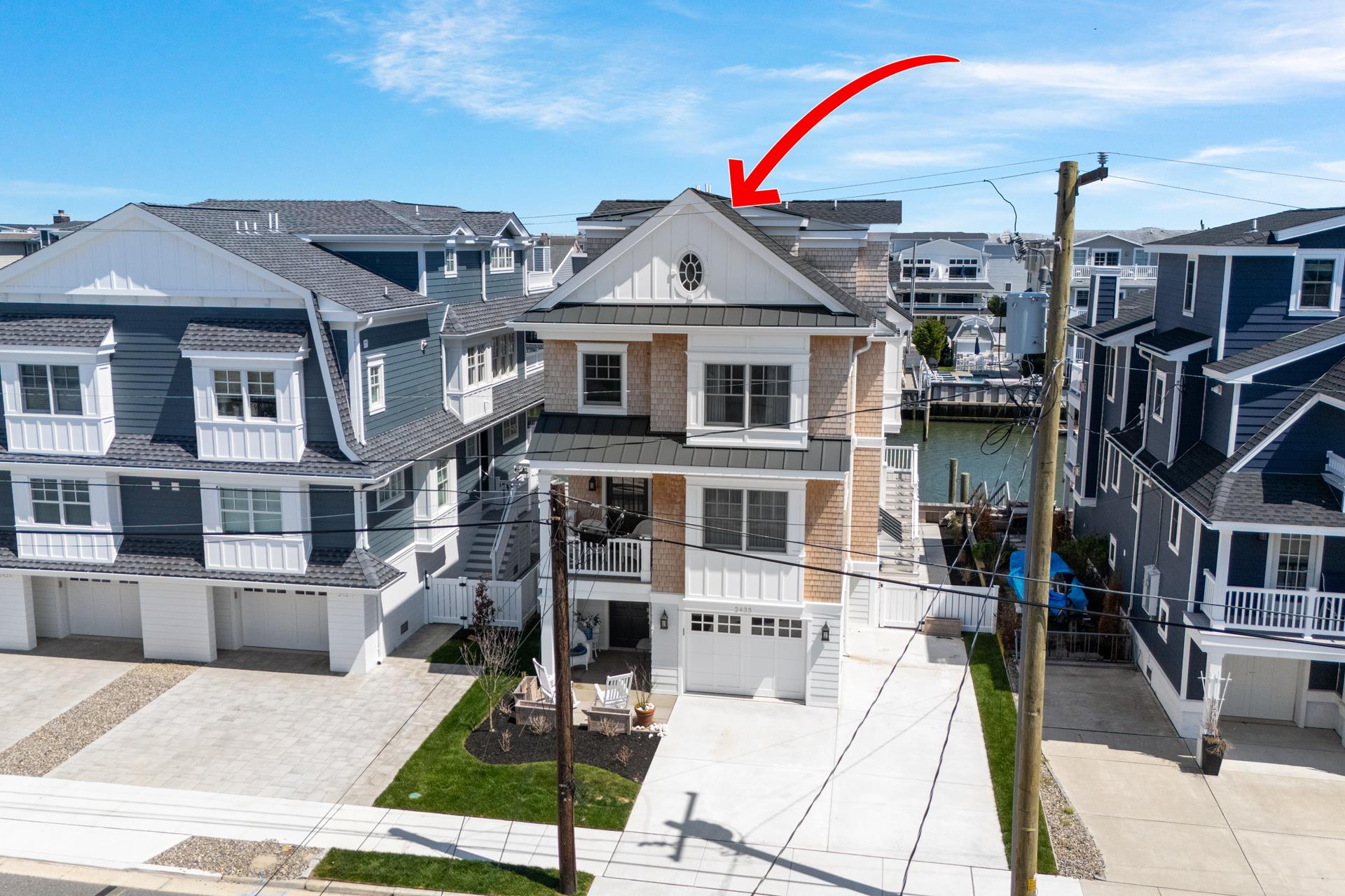 2433 Harbor Avenue, Avalon