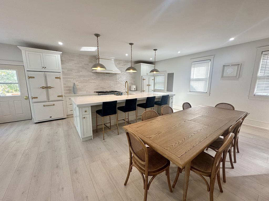 The Sweet Spot - Renovated in the Center of Town!