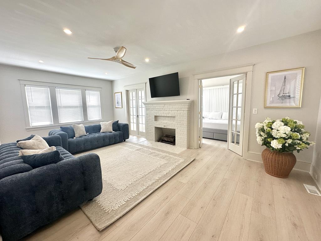The Sweet Spot - Renovated in the Center of Town! | Photo 13