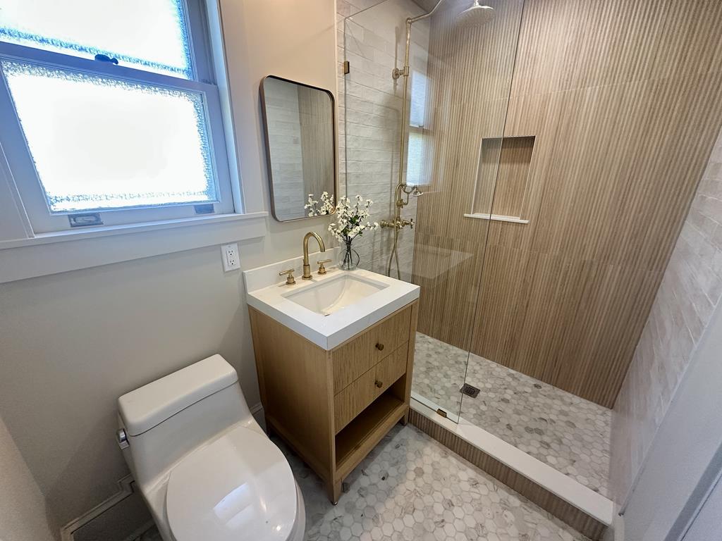 The Sweet Spot - Renovated in the Center of Town! | Photo 25