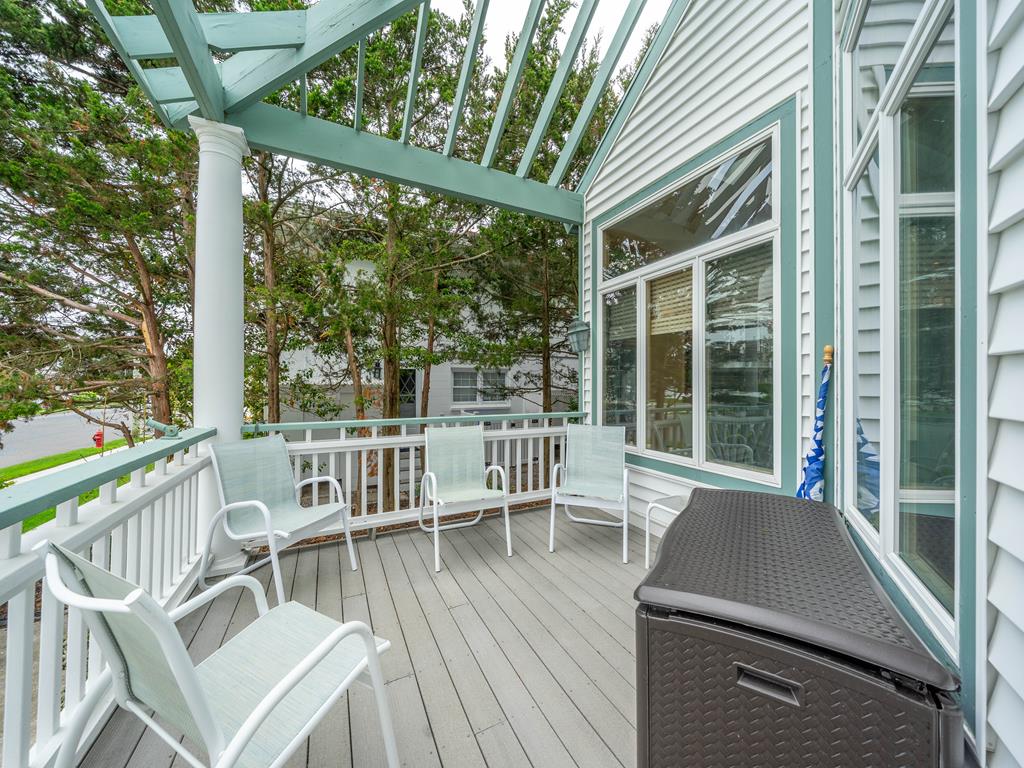 2168 Avalon Avenue | Photo 3