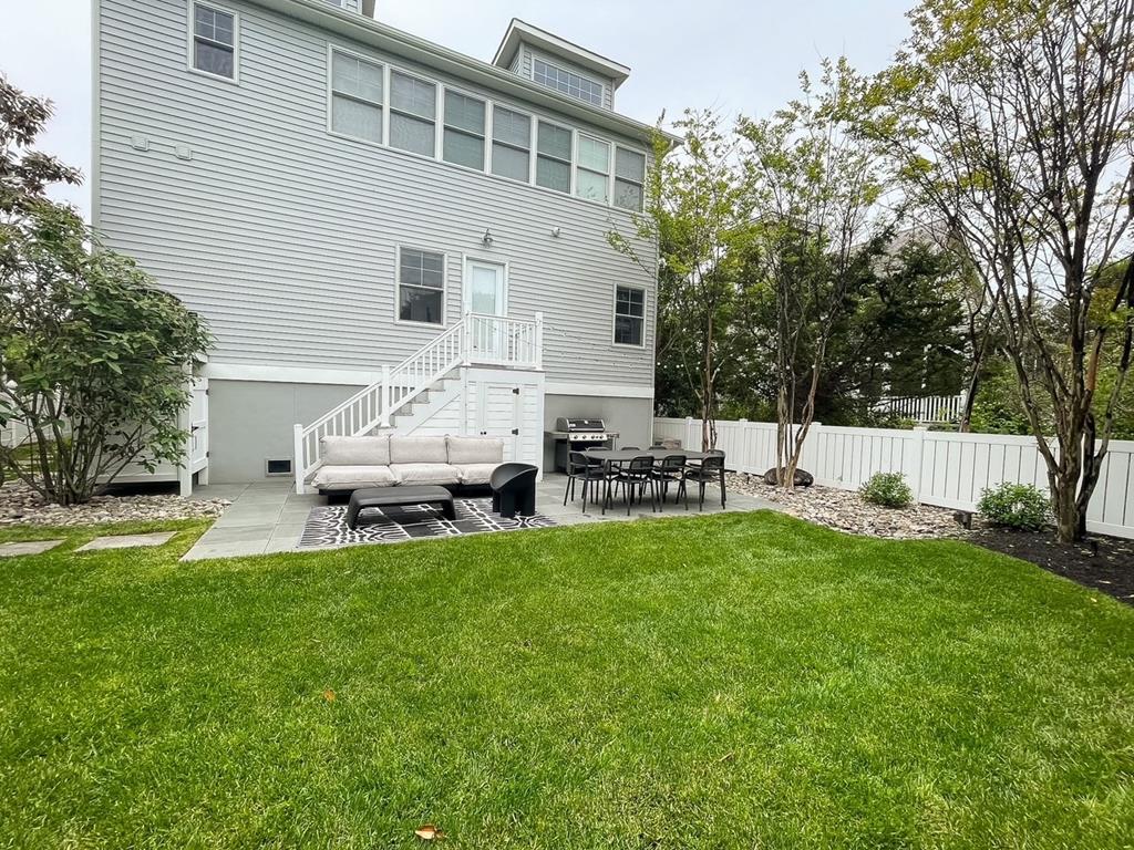 204 Coral Avenue | Photo 26
