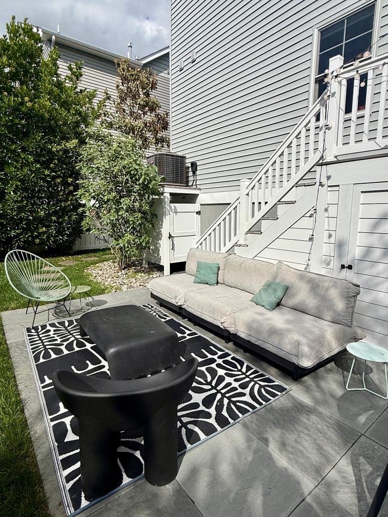 204 Coral Avenue | Photo 29