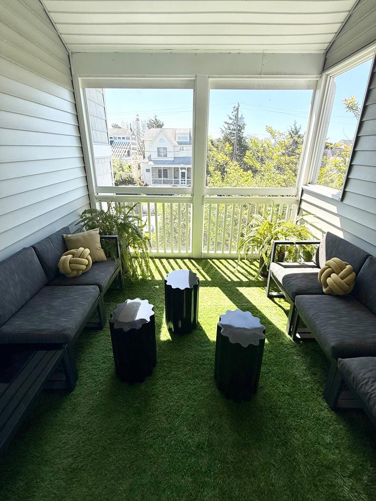 204 Coral Avenue | Photo 32
