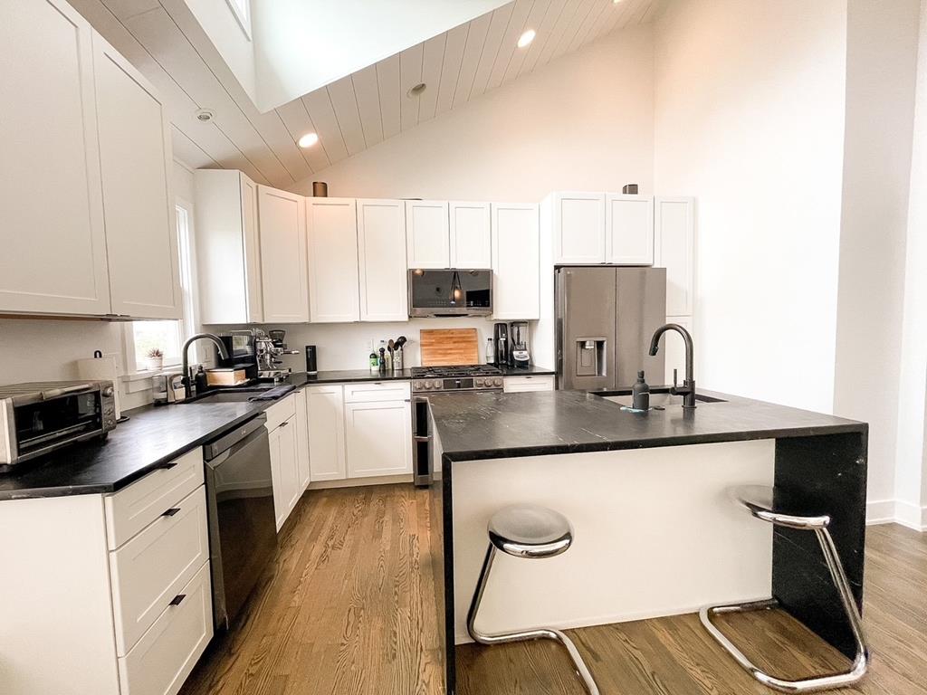 204 Coral Avenue | Photo 11
