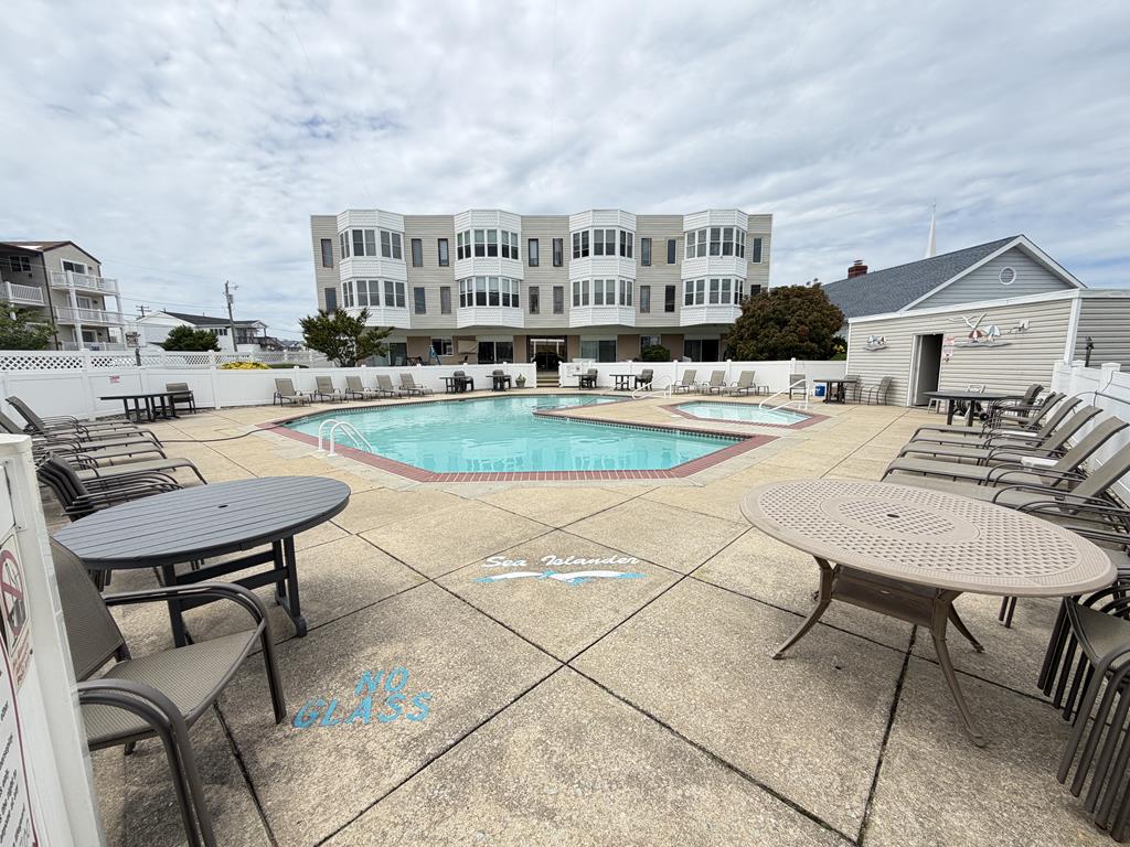 4114 Central Avenue - Picture 