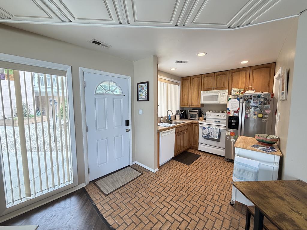 4114 Central Avenue - Picture 