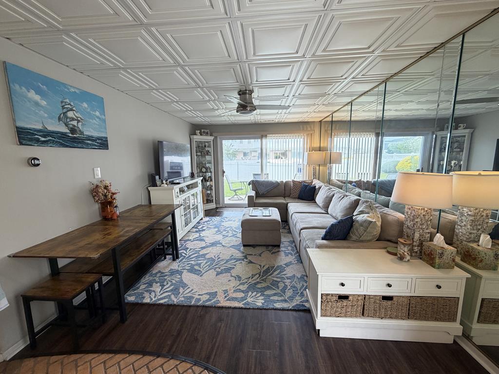 4114 Central Avenue - Picture 