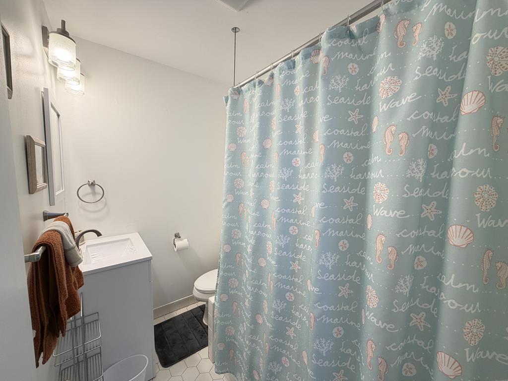 4114 Central Avenue - Picture 