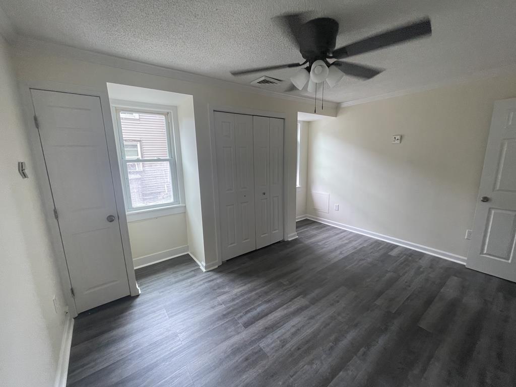 44 E Delaware Parkway | Photo 12