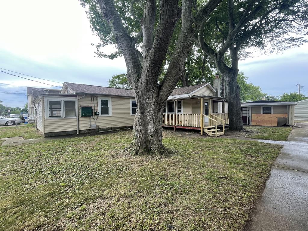 44 E Delaware Parkway | Photo 19