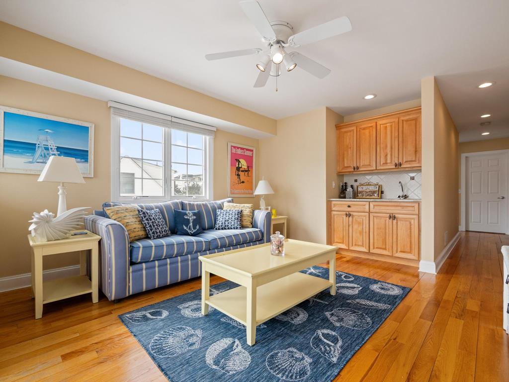 9500A Beach Avenue, Peahala Park (Ocean Side)
