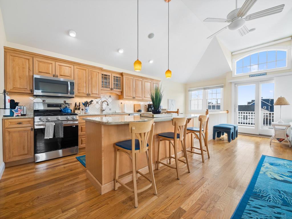 9500A Beach Avenue, Peahala Park (Ocean Side)