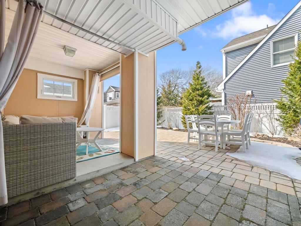 9500A Beach Avenue, Peahala Park (Ocean Side)