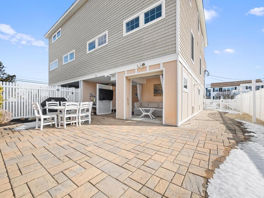 9500A Beach Avenue, Peahala Park (Ocean Side)