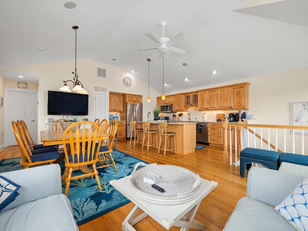 9500A Beach Avenue, Peahala Park (Ocean Side)