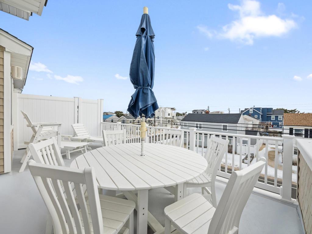 9500A Beach Avenue, Peahala Park (Ocean Side)