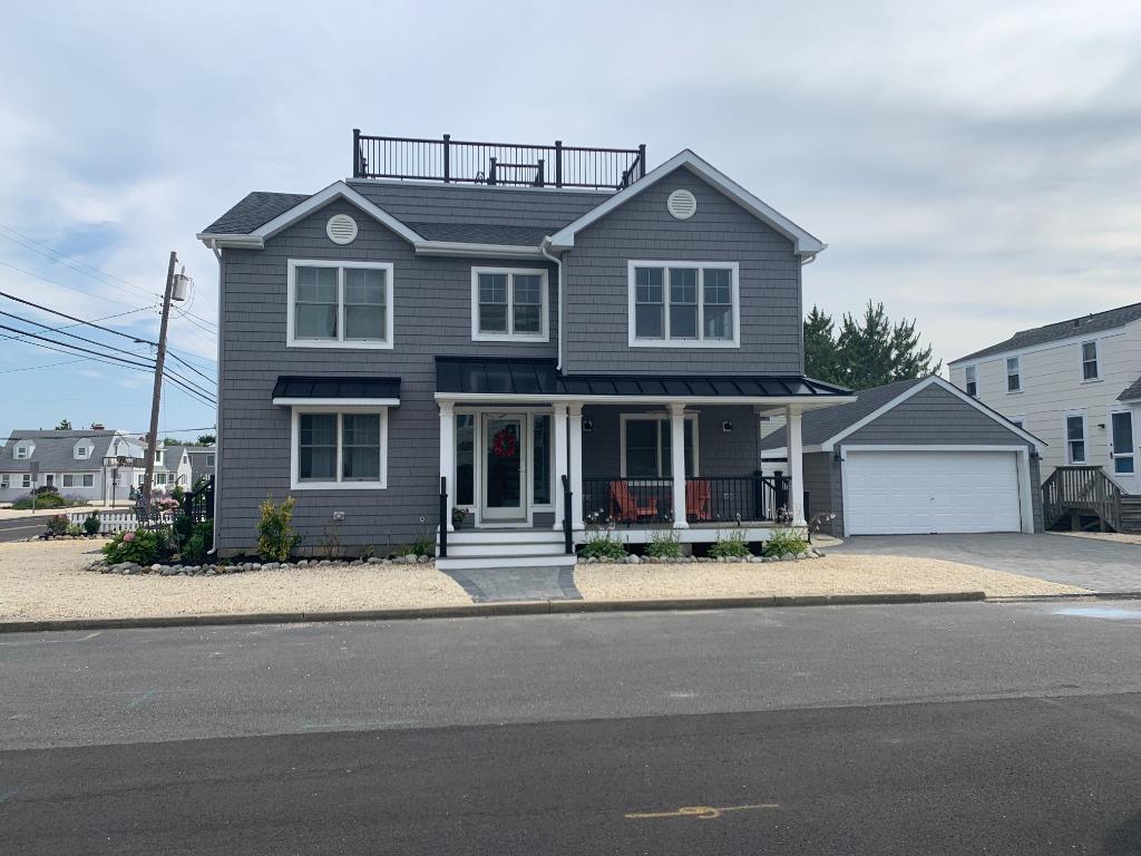 9809 Beach Avenue, Beach Haven Park