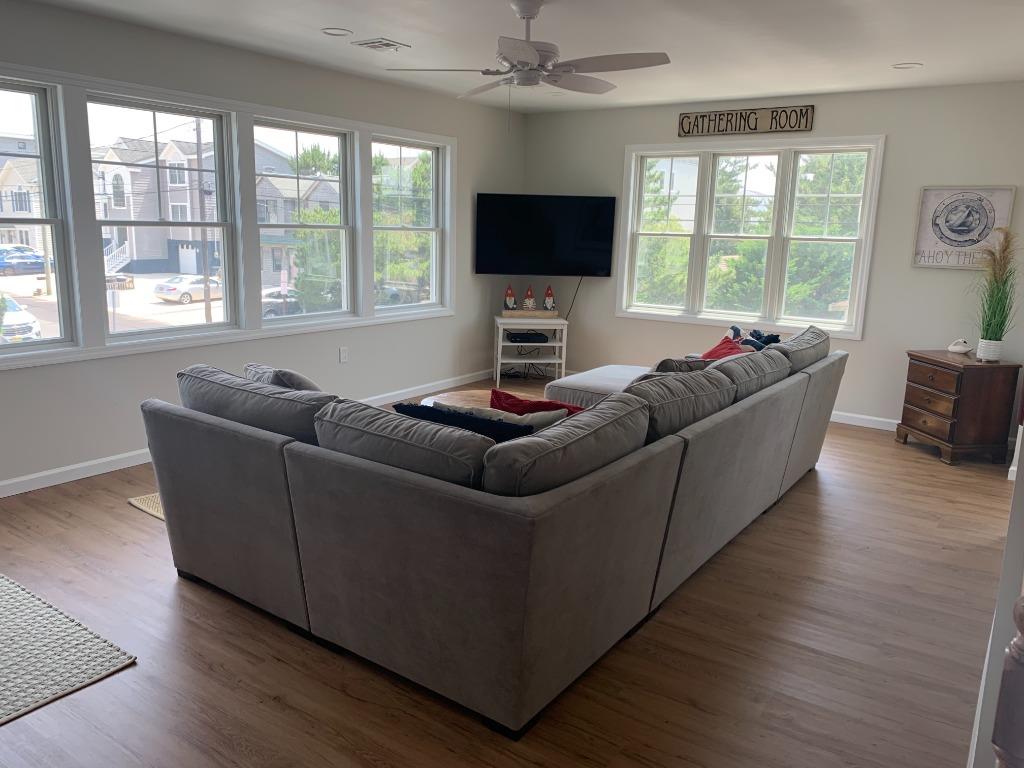 9809 Beach Avenue, Beach Haven Park (Ocean Block)