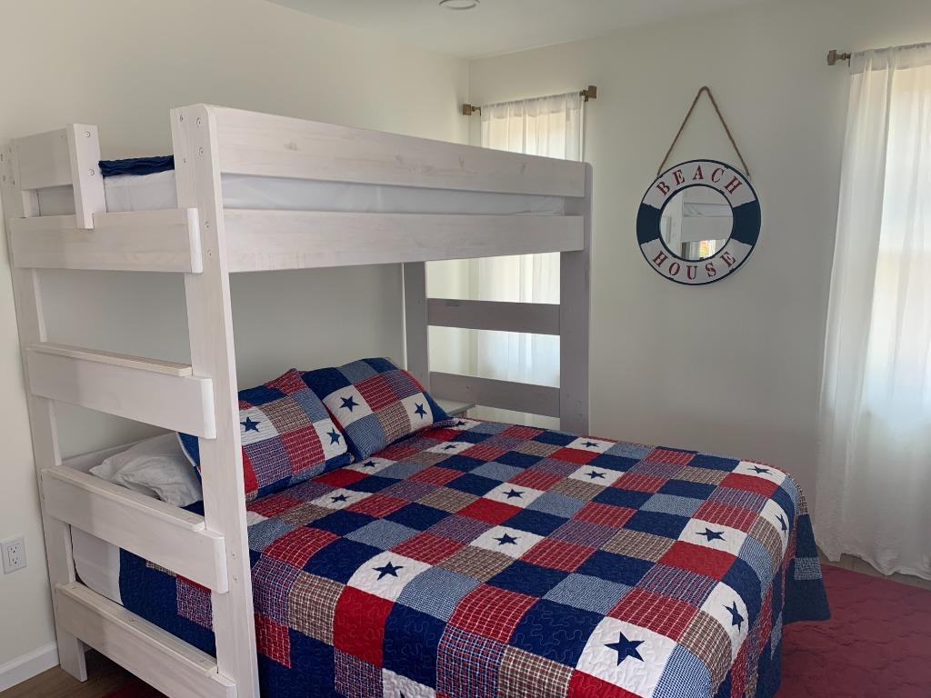 9809 Beach Avenue, Beach Haven Park (Ocean Block)