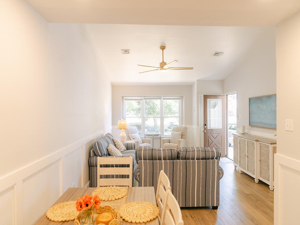Happy Days - 1210 A Vermont Avenue | Photo 12