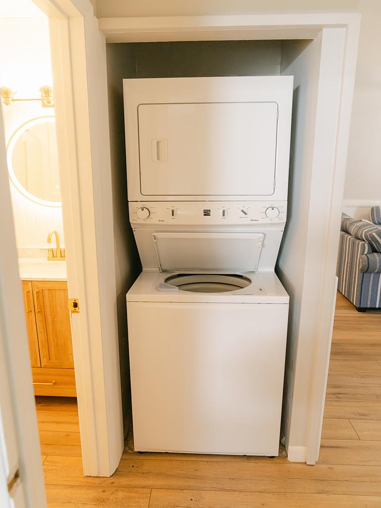 Happy Days - 1210 A Vermont Avenue | Photo 18