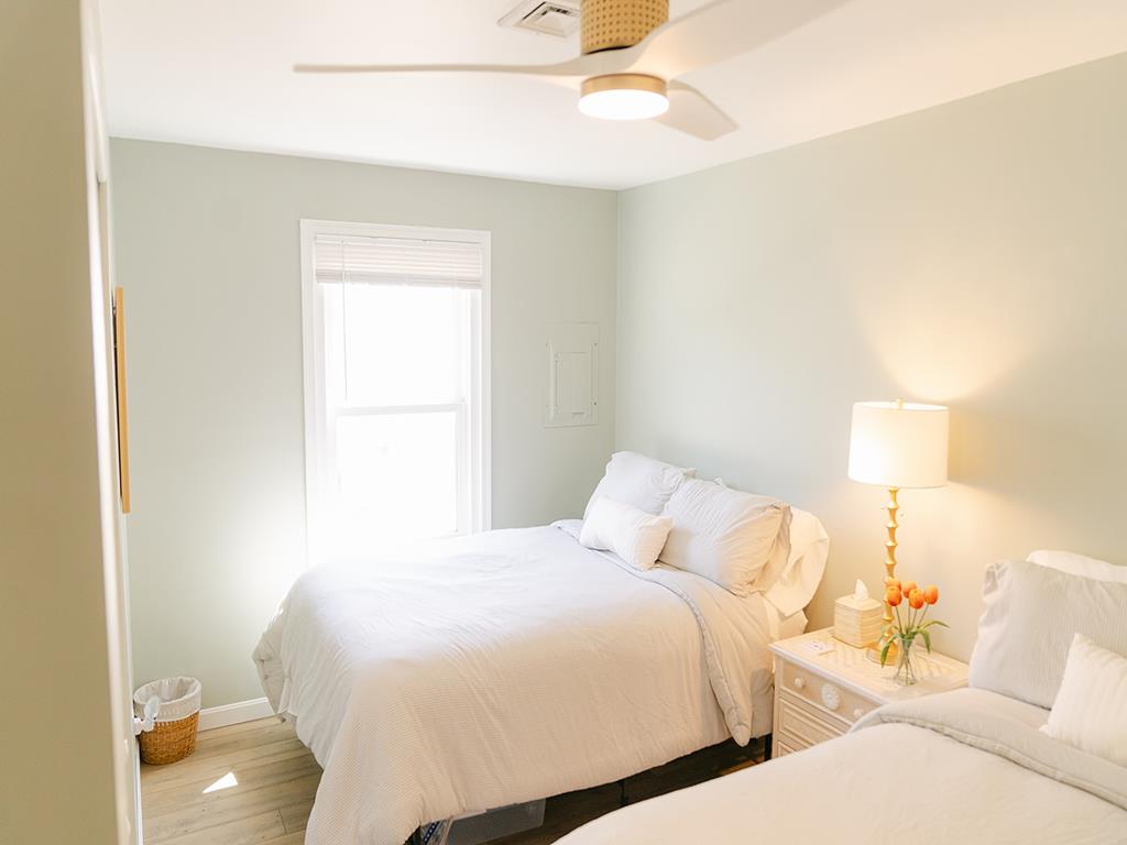Happy Days - 1210 A Vermont Avenue | Photo 19