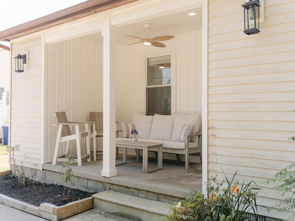 Happy Days - 1210 A Vermont Avenue | Photo 4